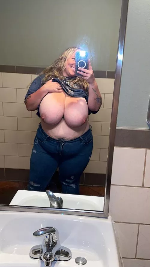 Starbucks and saggy! by AdFree3603