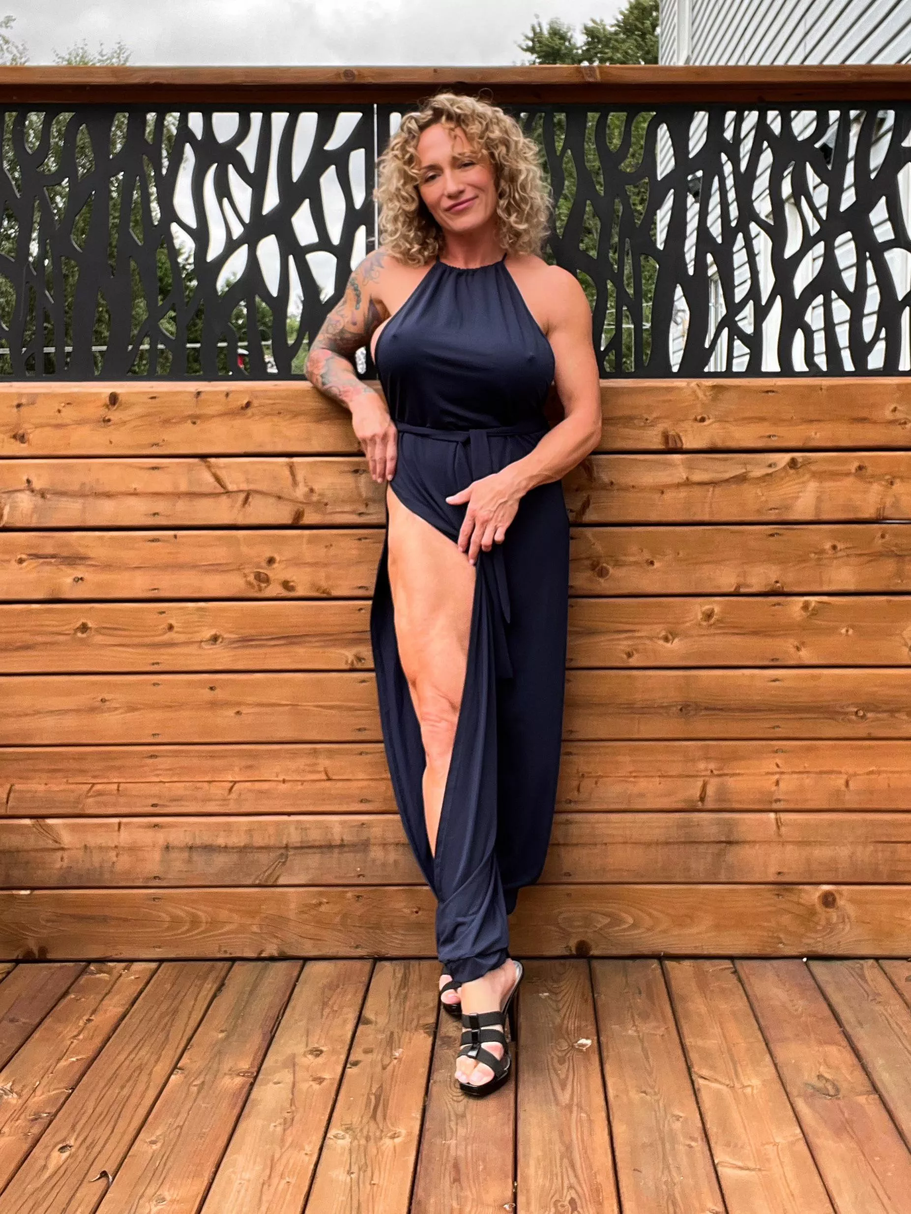 Still got the legz (54) posted by northstargirl_