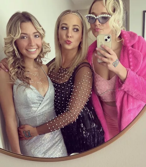 Which Blond Swiftie? by MatureMaid74