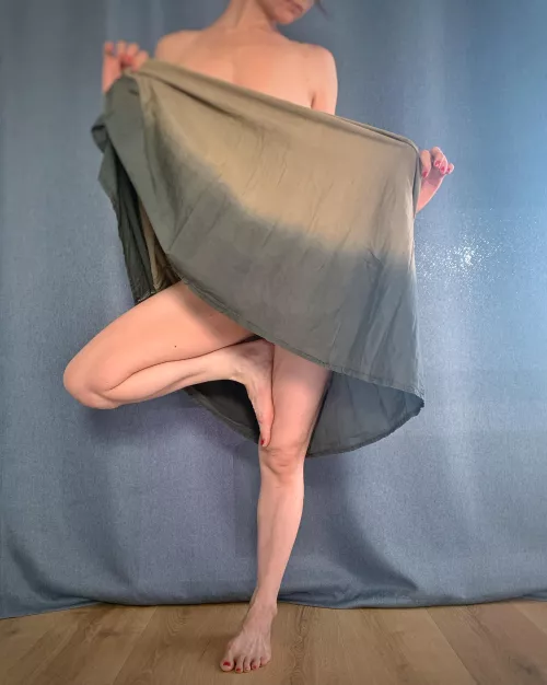 Who said you can’t do it in a skirt by Nerdbird_OF