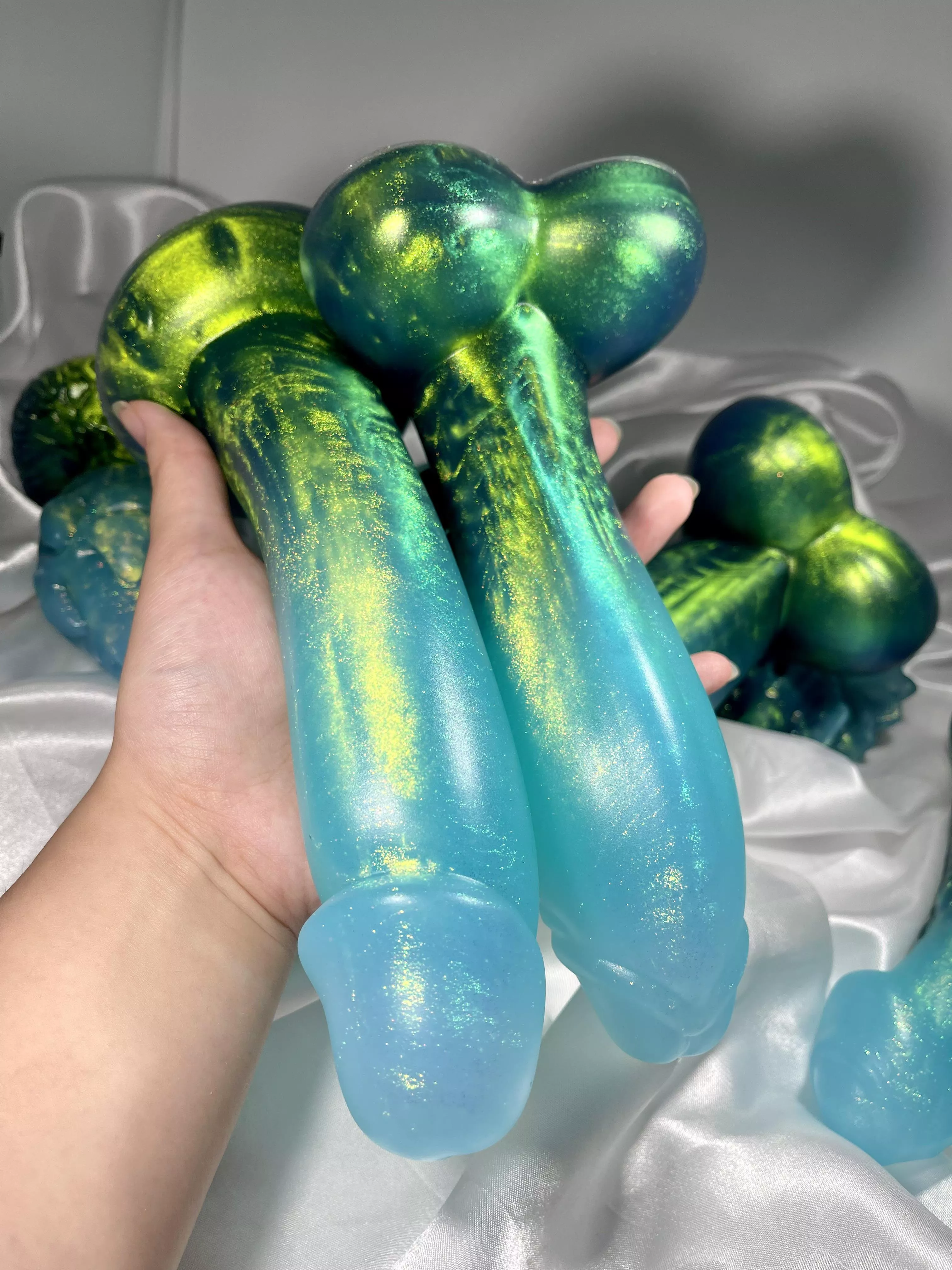 Would you follow these merfolk into the abyss? 🌊 posted by ppsculptors