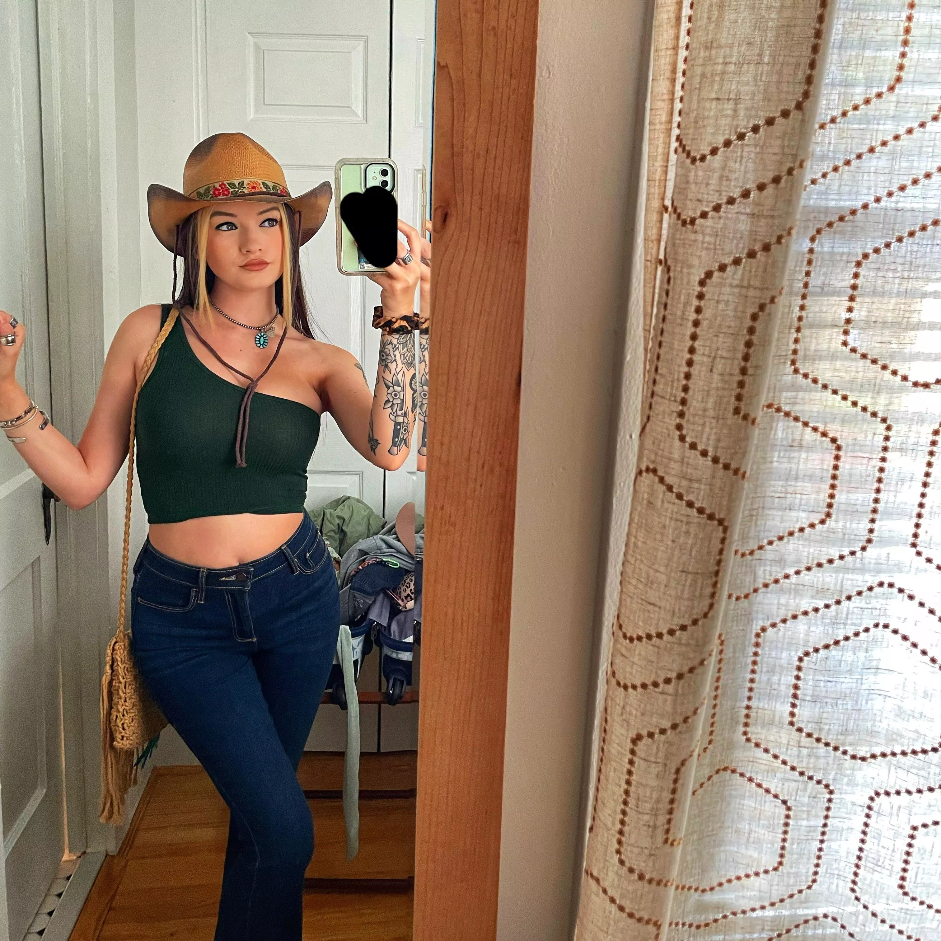 Yeeehawww cowboy 🤠 posted by Greenpoisonenvy