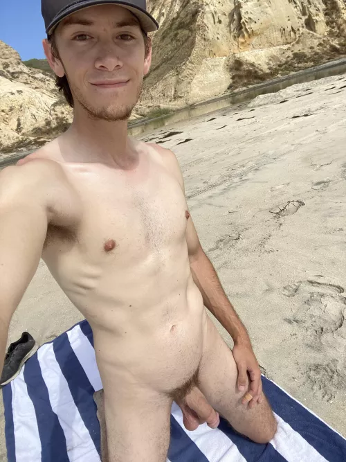 23[M] honest opinions please😊 by NSDN1122