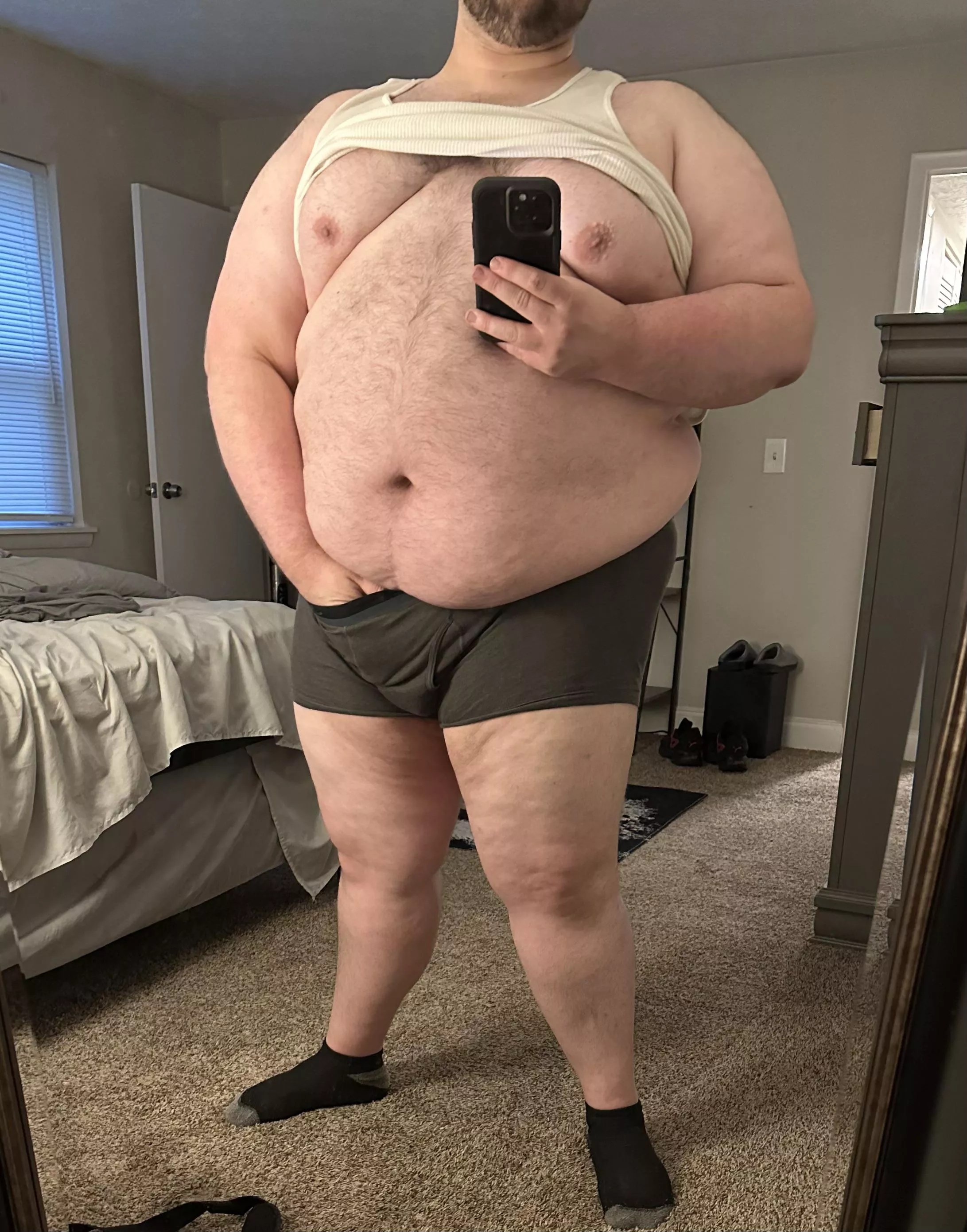 25 chub top. Finally home from work, and changing. What's for dinner? 😏🍑 posted by domchubbear