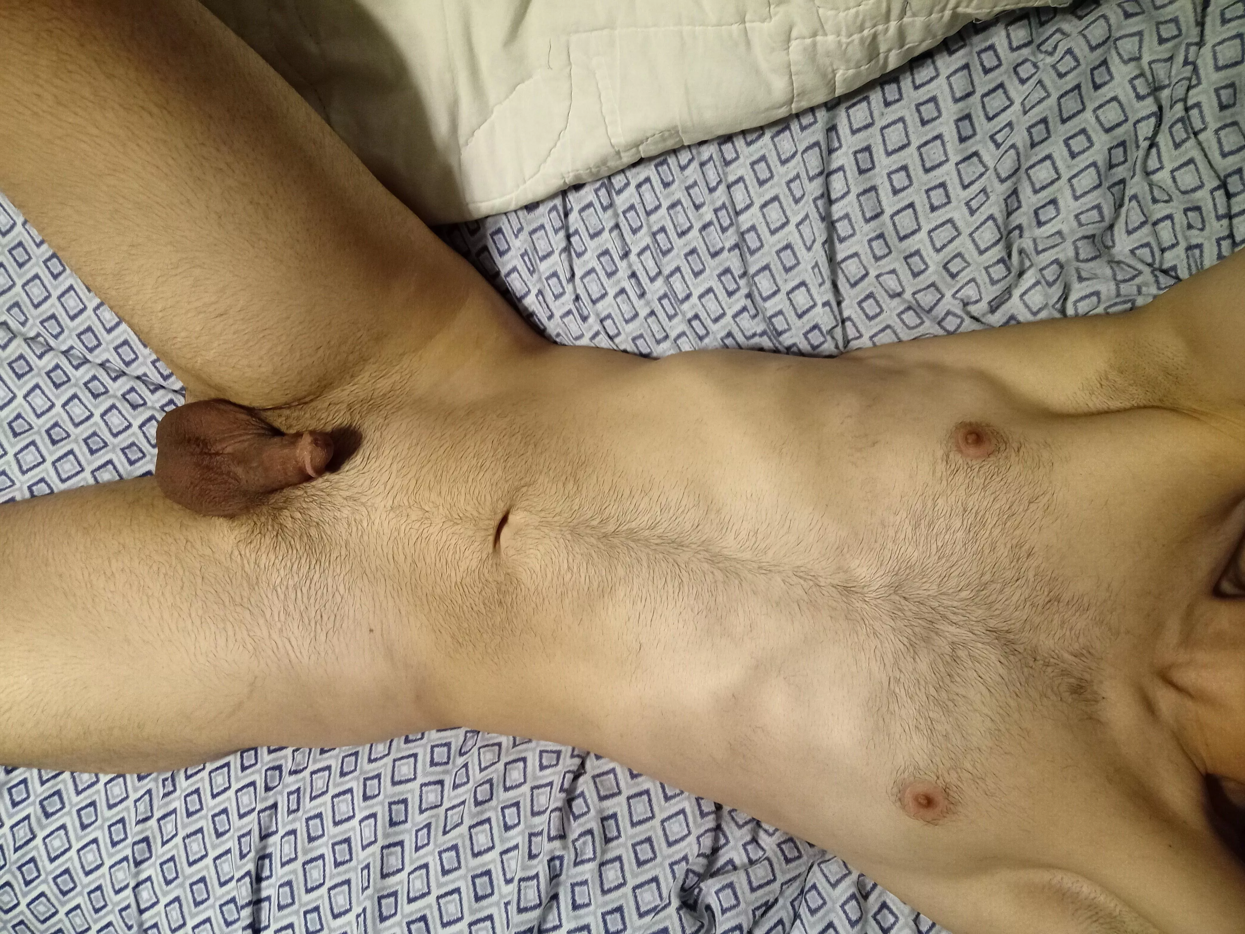 32 (m) how do I look in this picture? posted by Sad-Car-5830