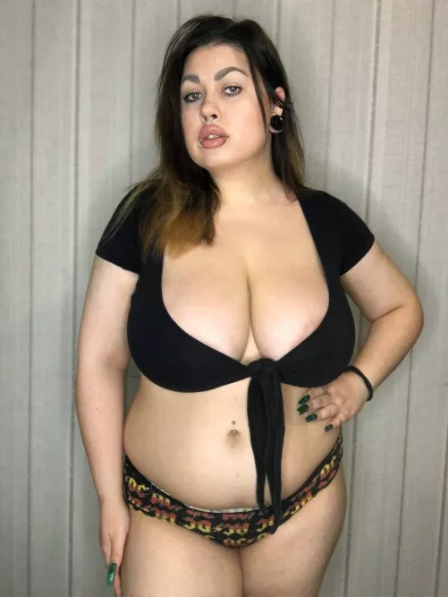 Am I curvy and busty enough to be fucked raw? by katya_18