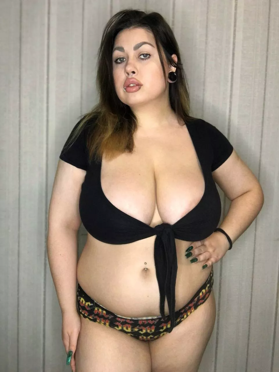 Am I curvy and busty enough to be fucked raw? posted by katya_18