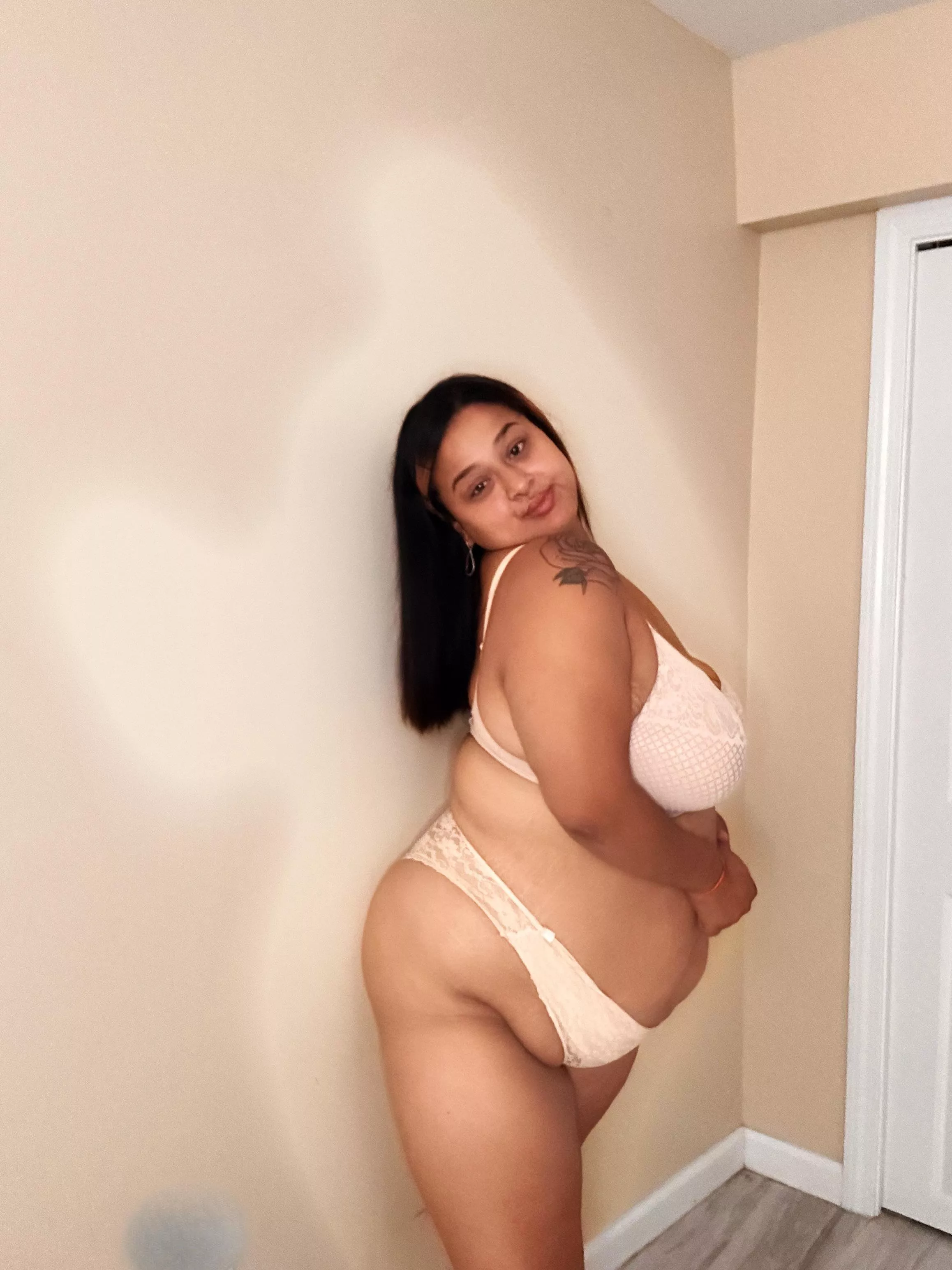 Am I your type ? 🥵💦 posted by Badlulbihhxo