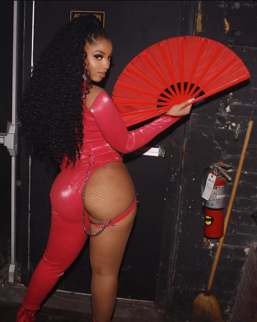 Chloe Bailey posted by Relative_Ad_9637