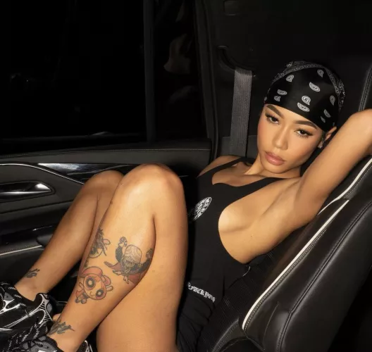 Coi 🔥 by FeelingField1