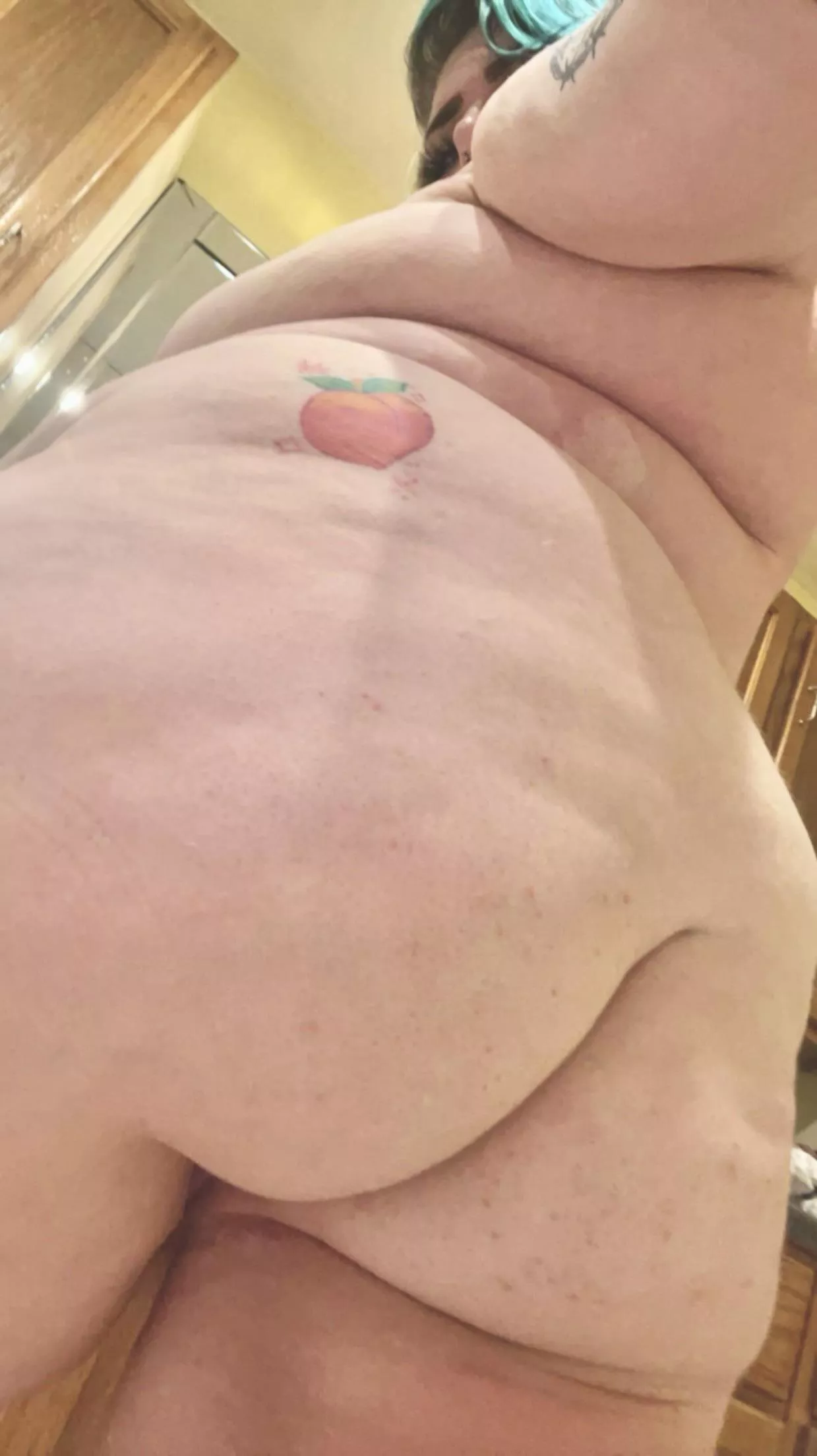 do you like fresh juicy peaches? posted by bunnikisses