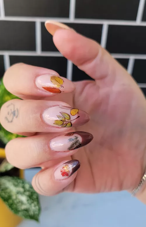 Fall is my favorite 😍 by Secretlyhateu