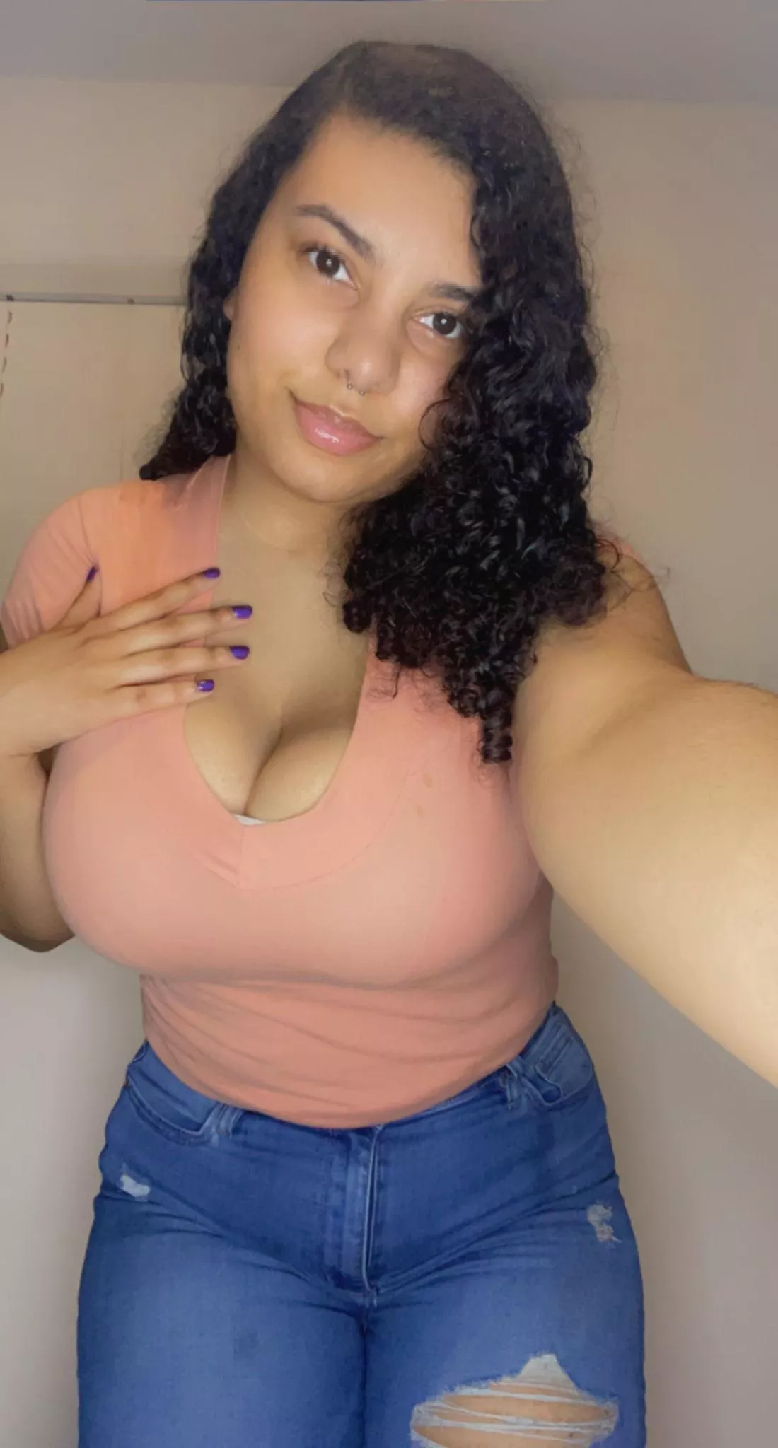 Giving off the girl next door vibe here posted by Ekayos