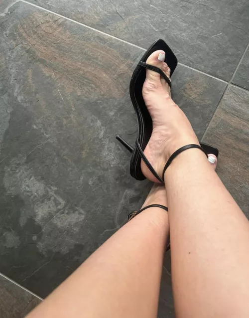 I do love to tease when I’m wearing heels 😈 by ThePetiteGirlx