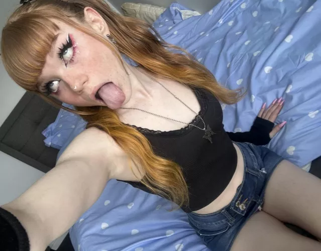 i love showing off by pocketpixxie