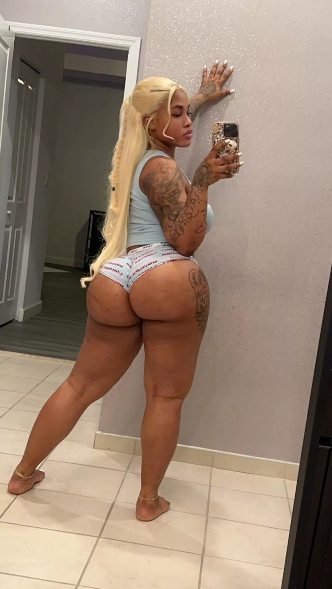 Juicy 🍑💦 posted by Survey-Friendly