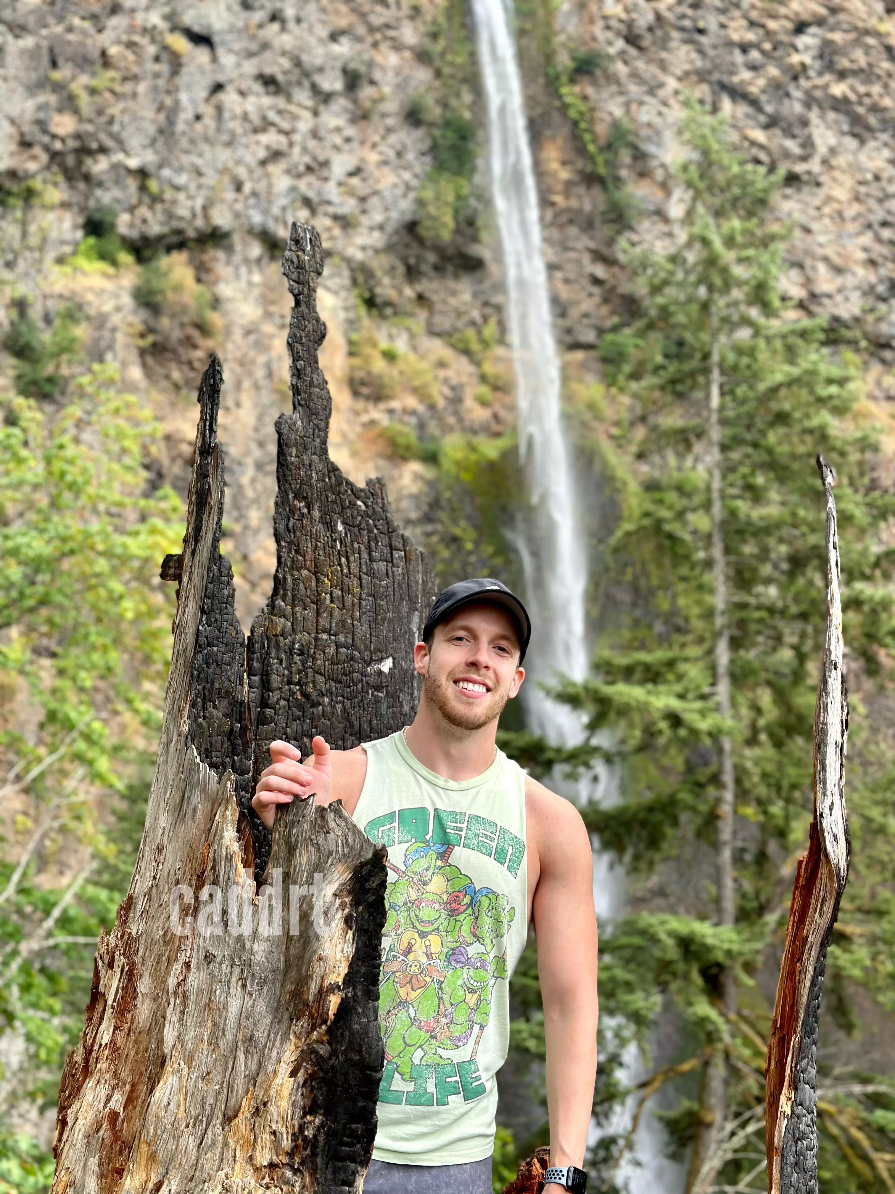 just me in a tree 🌲 posted by caddrt