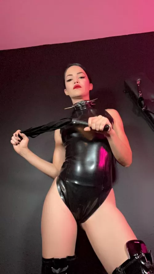 Naomi looking down on her new sub. by safesweetdreams