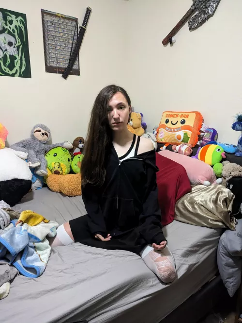 One thing in this picture is cringe! Can you find it? by RennocInsanity