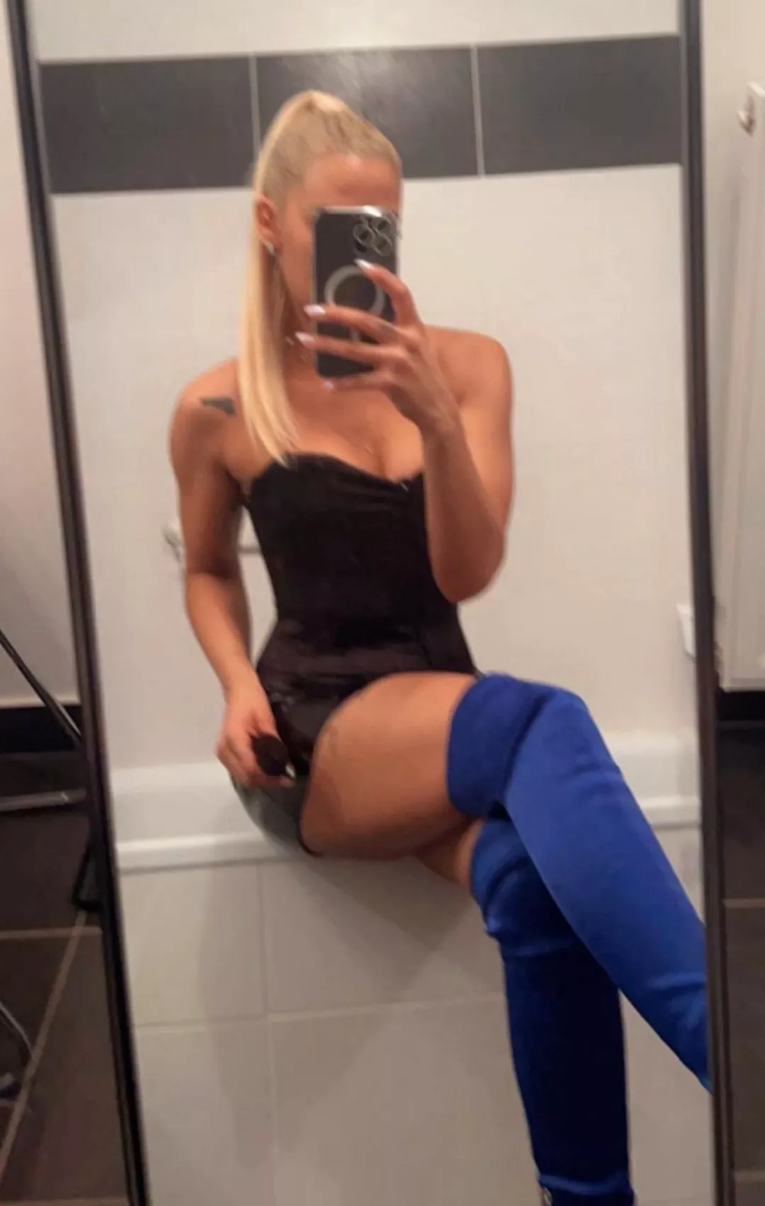 Ready for the night posted by sexybeach_