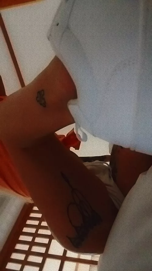 Twerking in my hotel room 📽😛 by Decent-Swimmer-6189