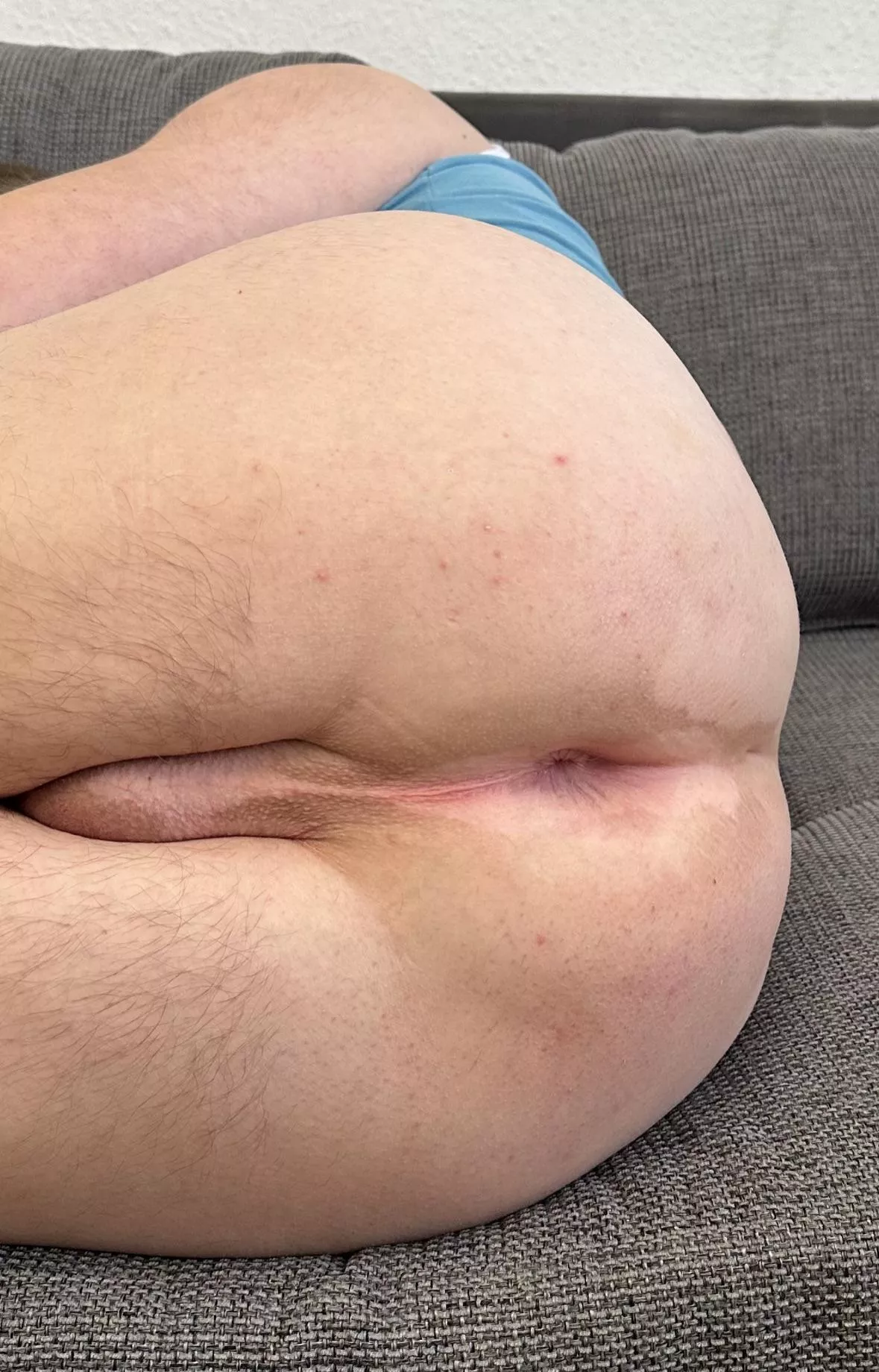 [44] would you lick me? posted by Spotless79