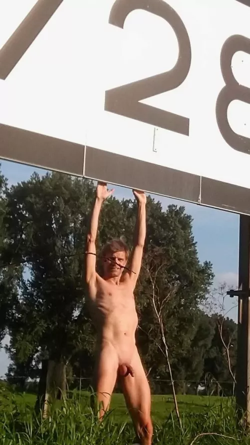 [45] Km 728 ... exposed by fiver78b