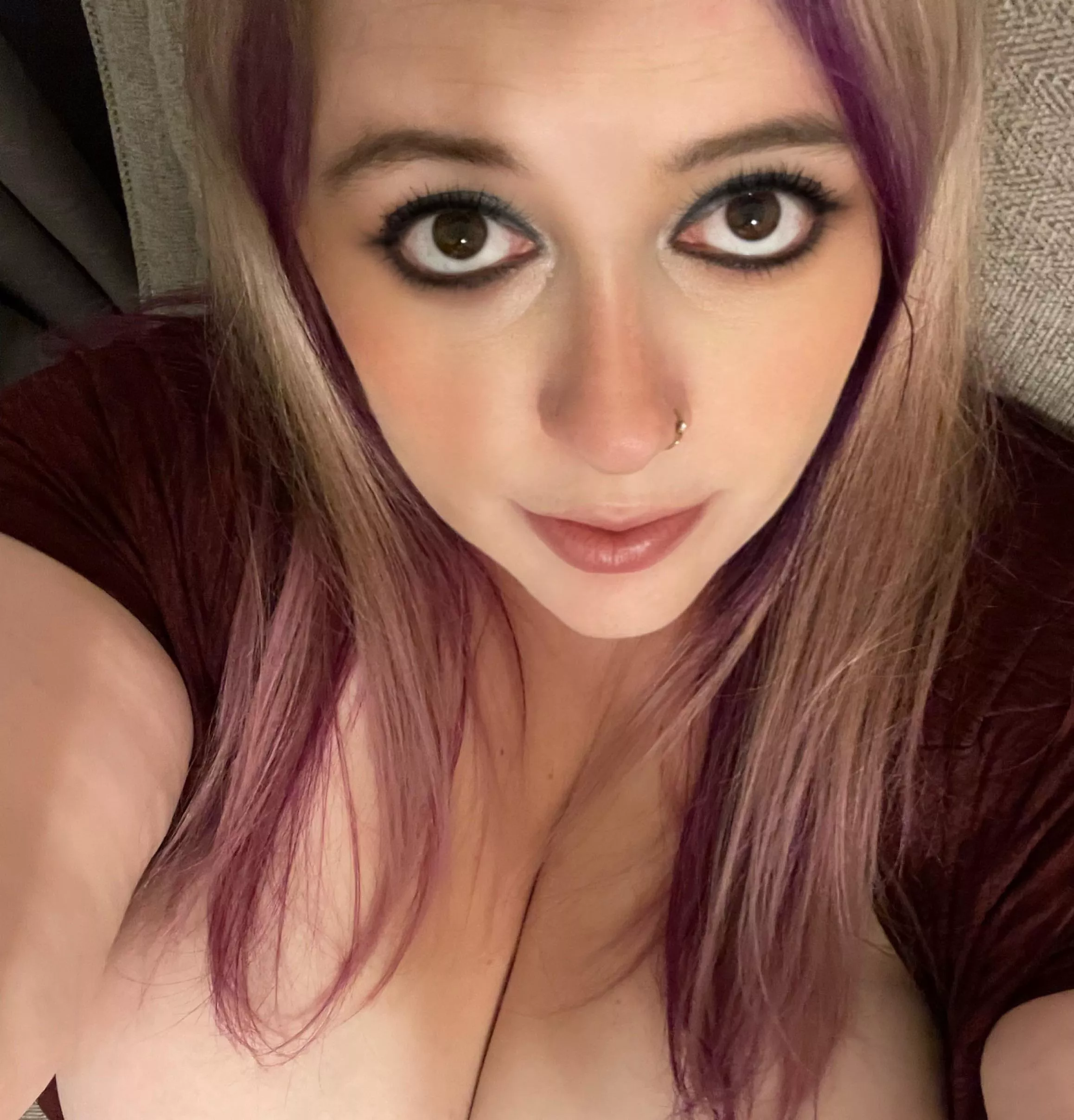 Anyone into big moms with fuck me eyes? posted by LaceyOLane