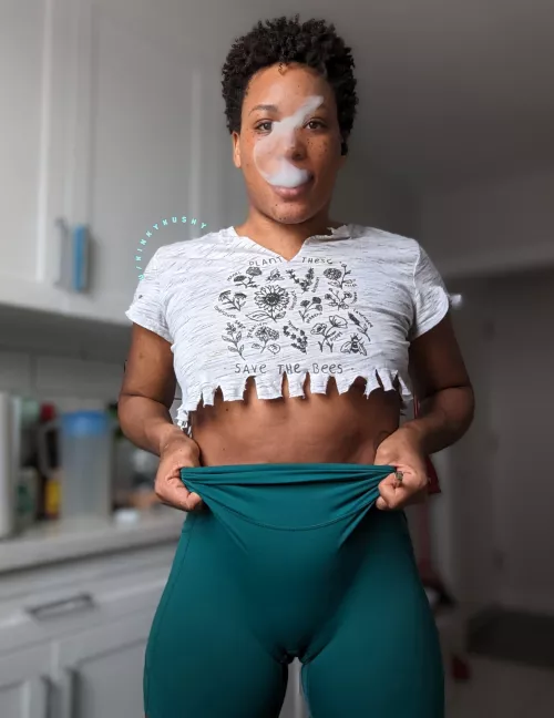 Can you tell I have a big clit? by kinkykushy