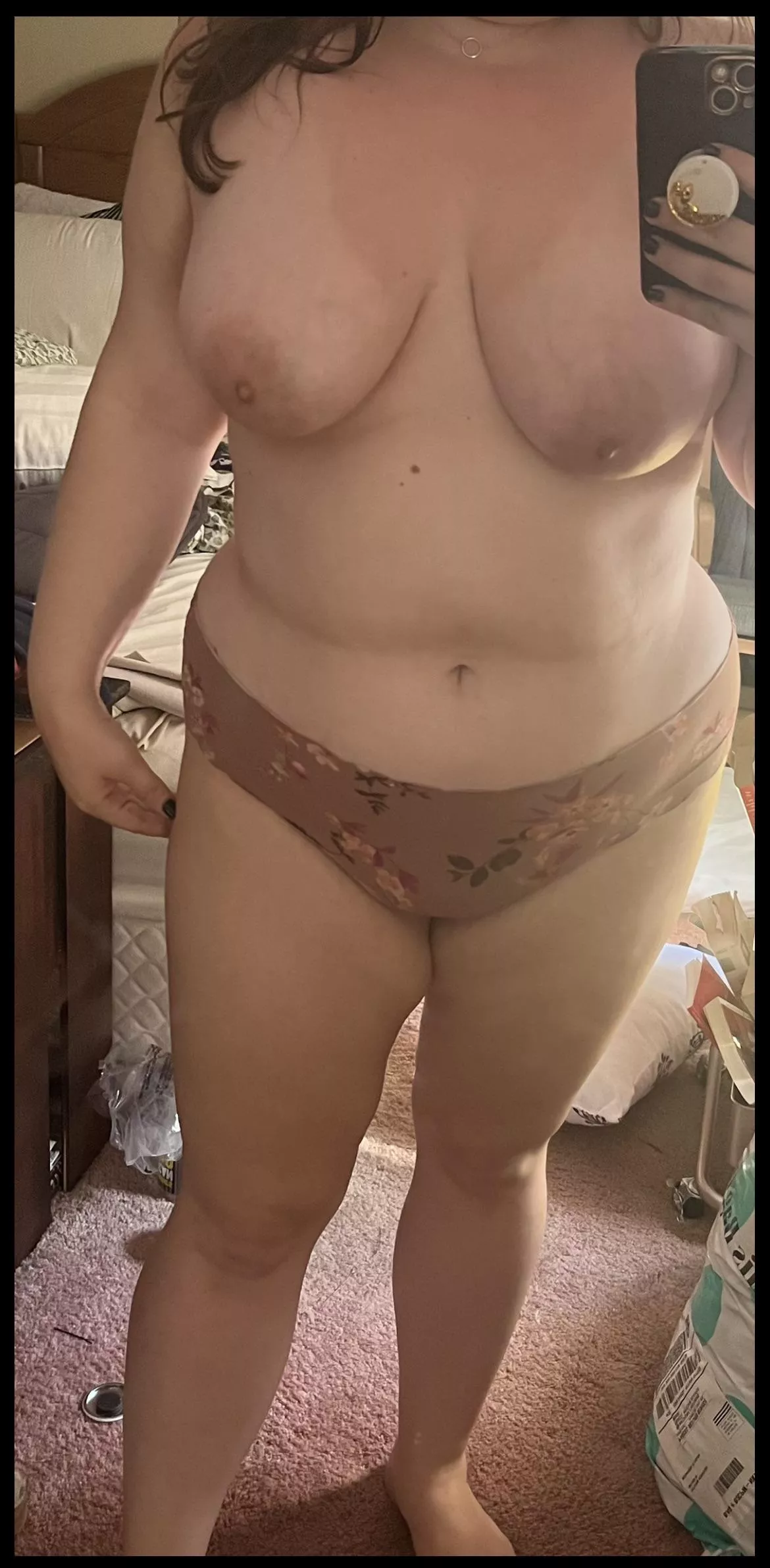 Describe my body in three words posted by Pretty_Lawfulness908