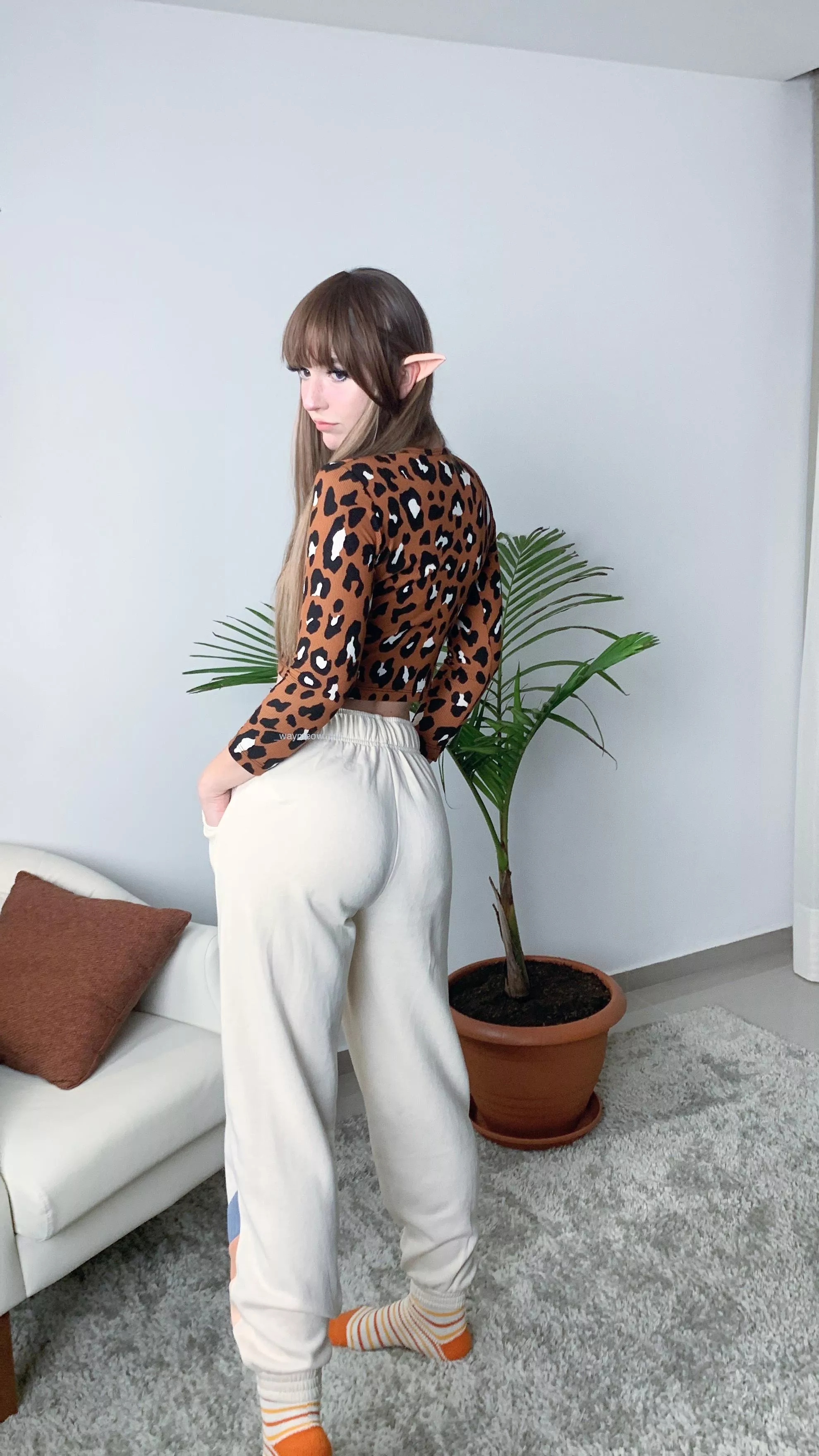 Hey, just showing my big ass in these pants!) posted by _waymeow_mil
