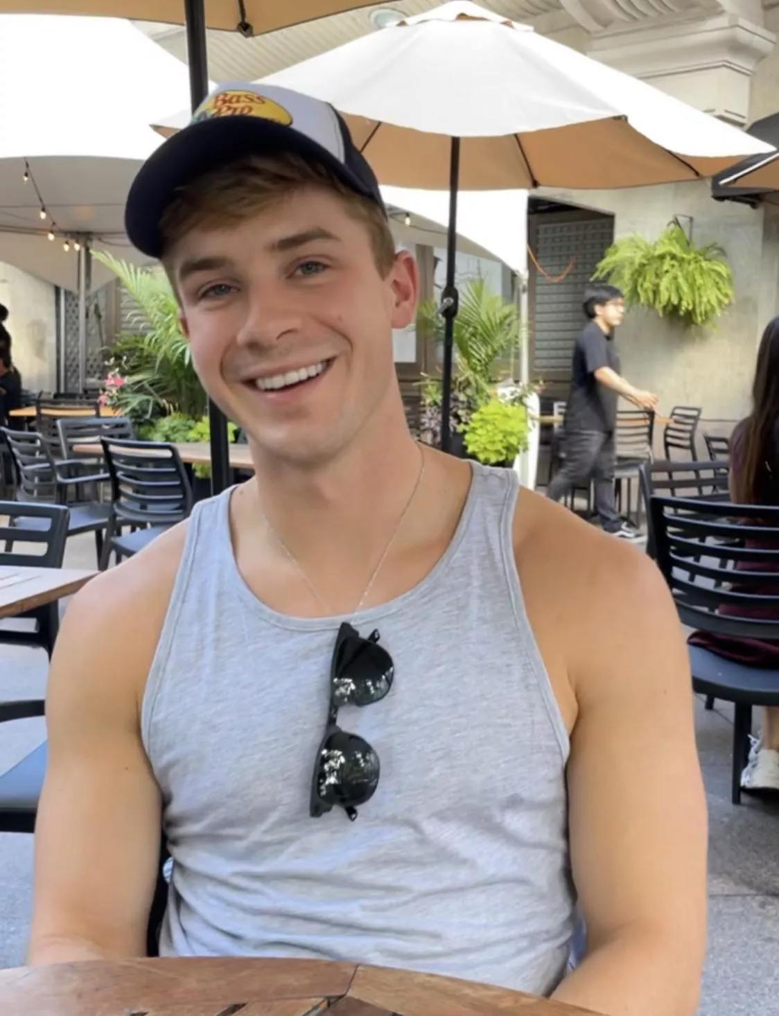 Howdy :) posted by entj_bot