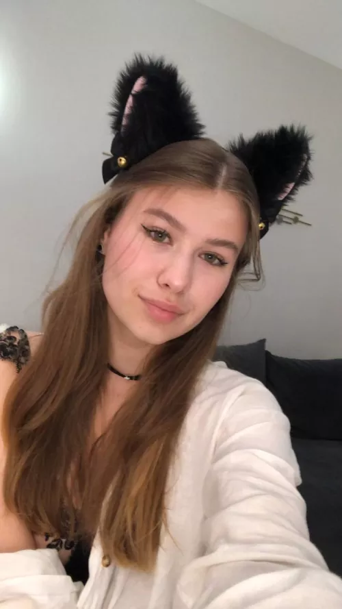 I'm just a kitty trying to purr by WantonlyEmbroil