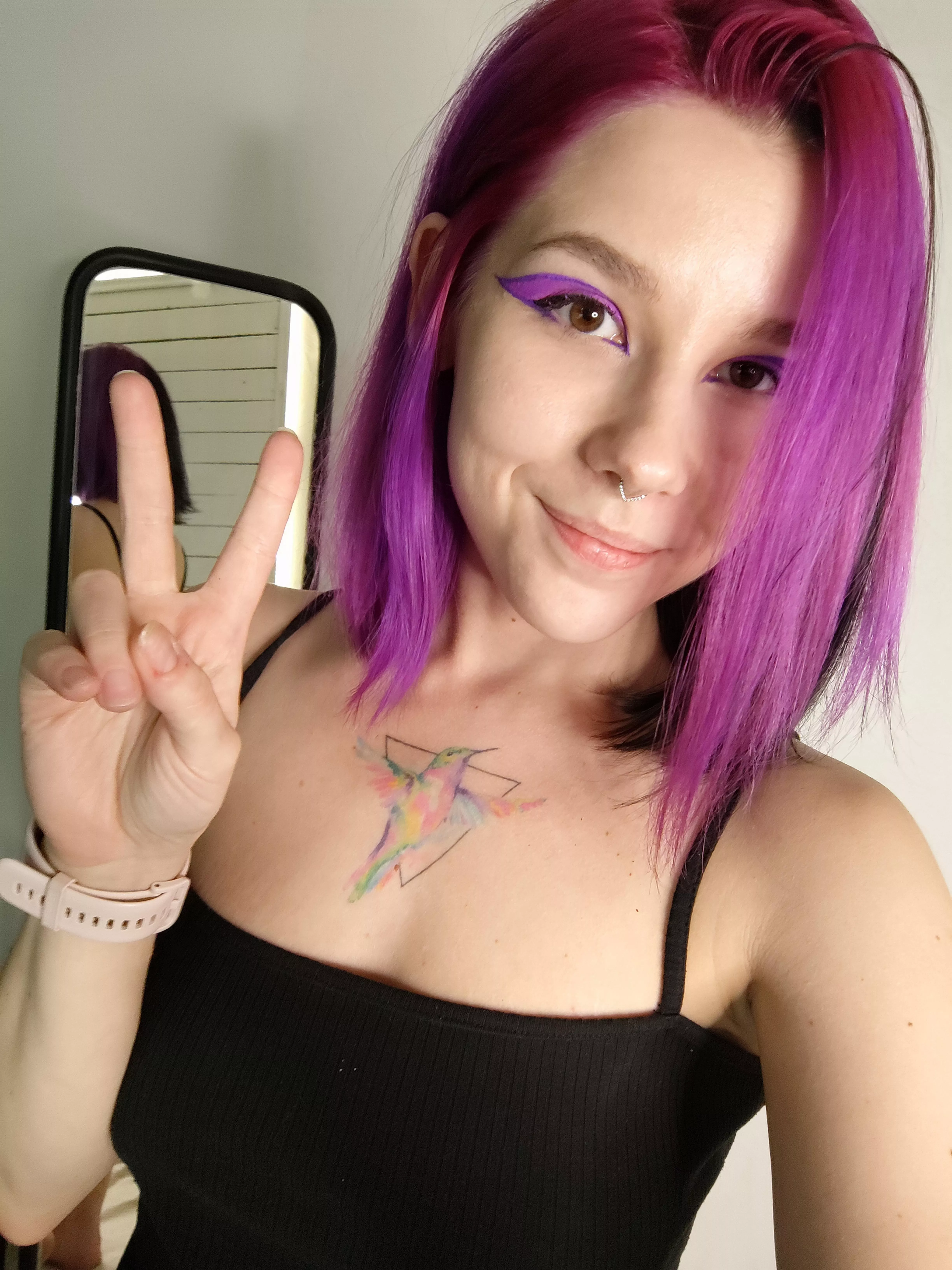 Just my beautiful photo and my beautiful makeup. posted by babyishSidecar790