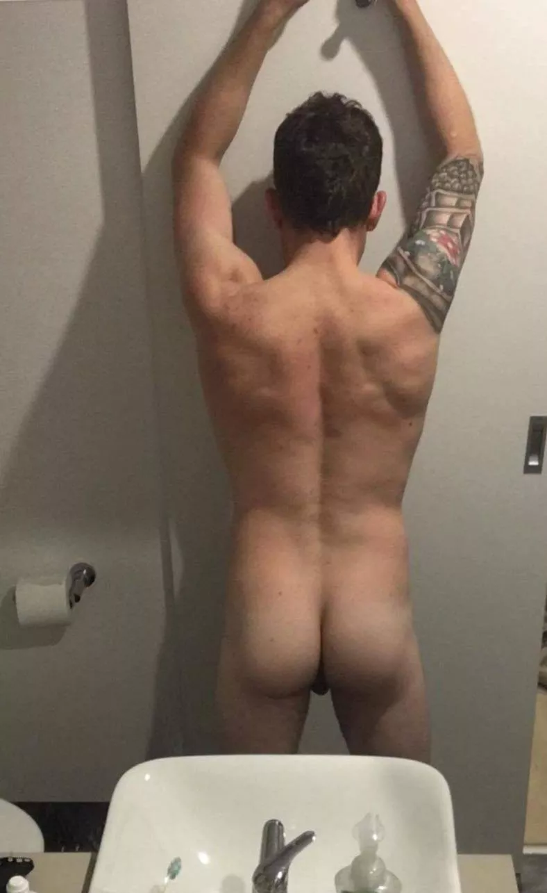 Love when I get my ass properly groped and fondled posted by ToetoeoteoT