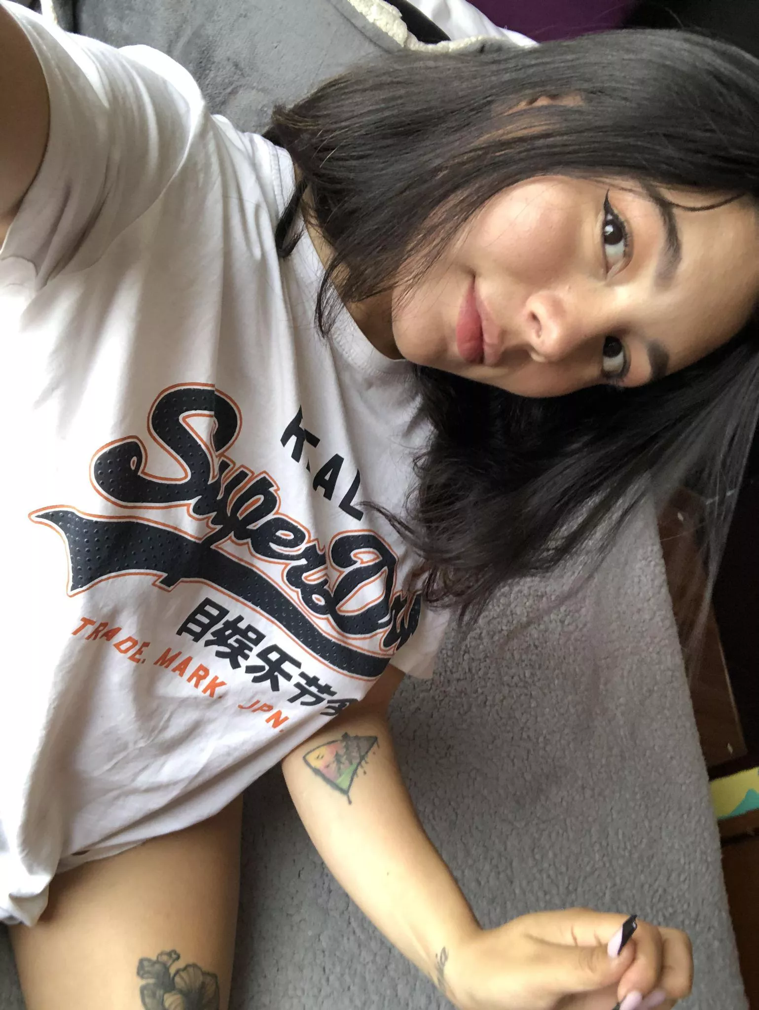 My go-to white tee 🤍 posted by Narrow-Pop9482