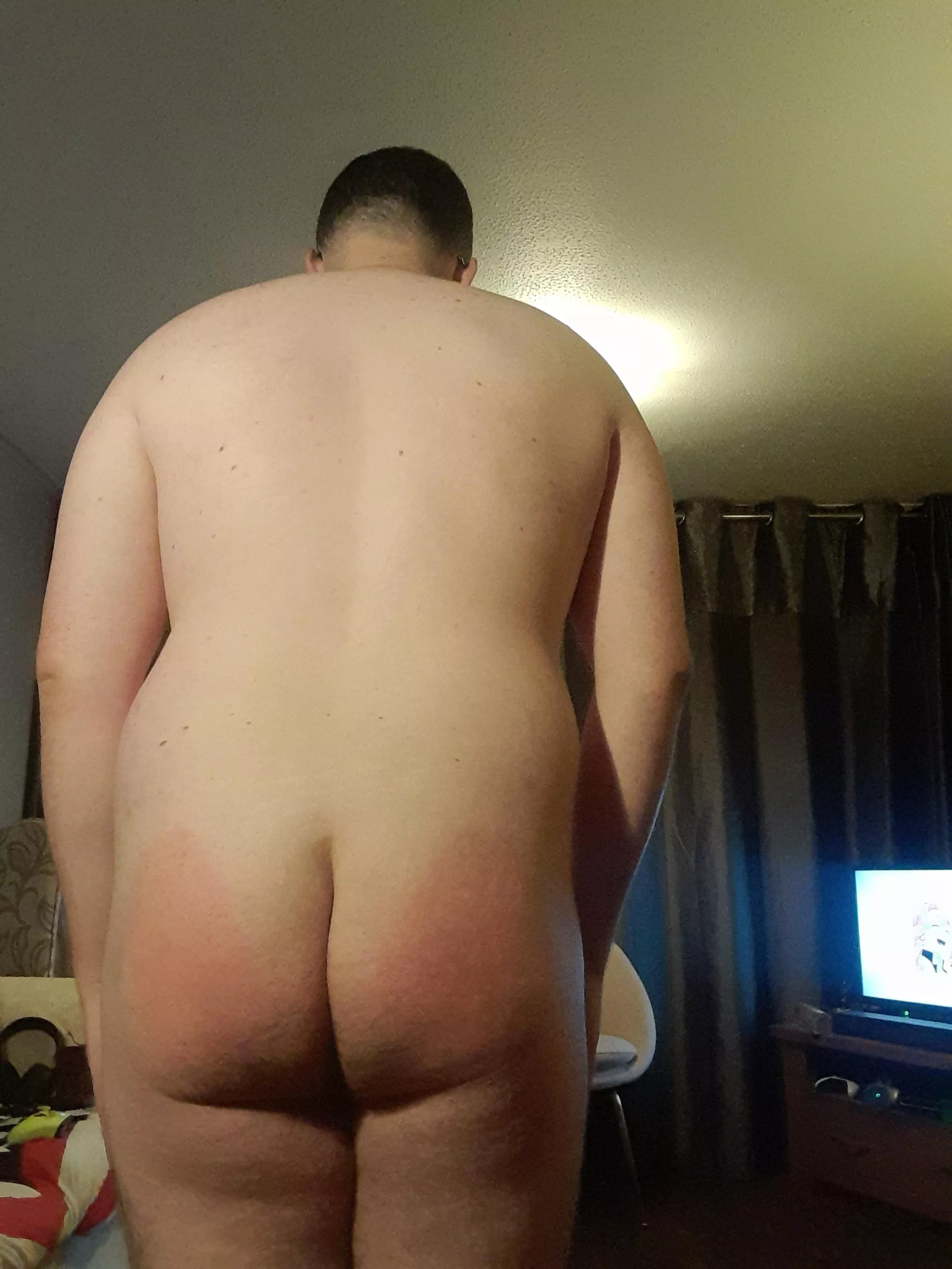 Spanking posted by YinWraith