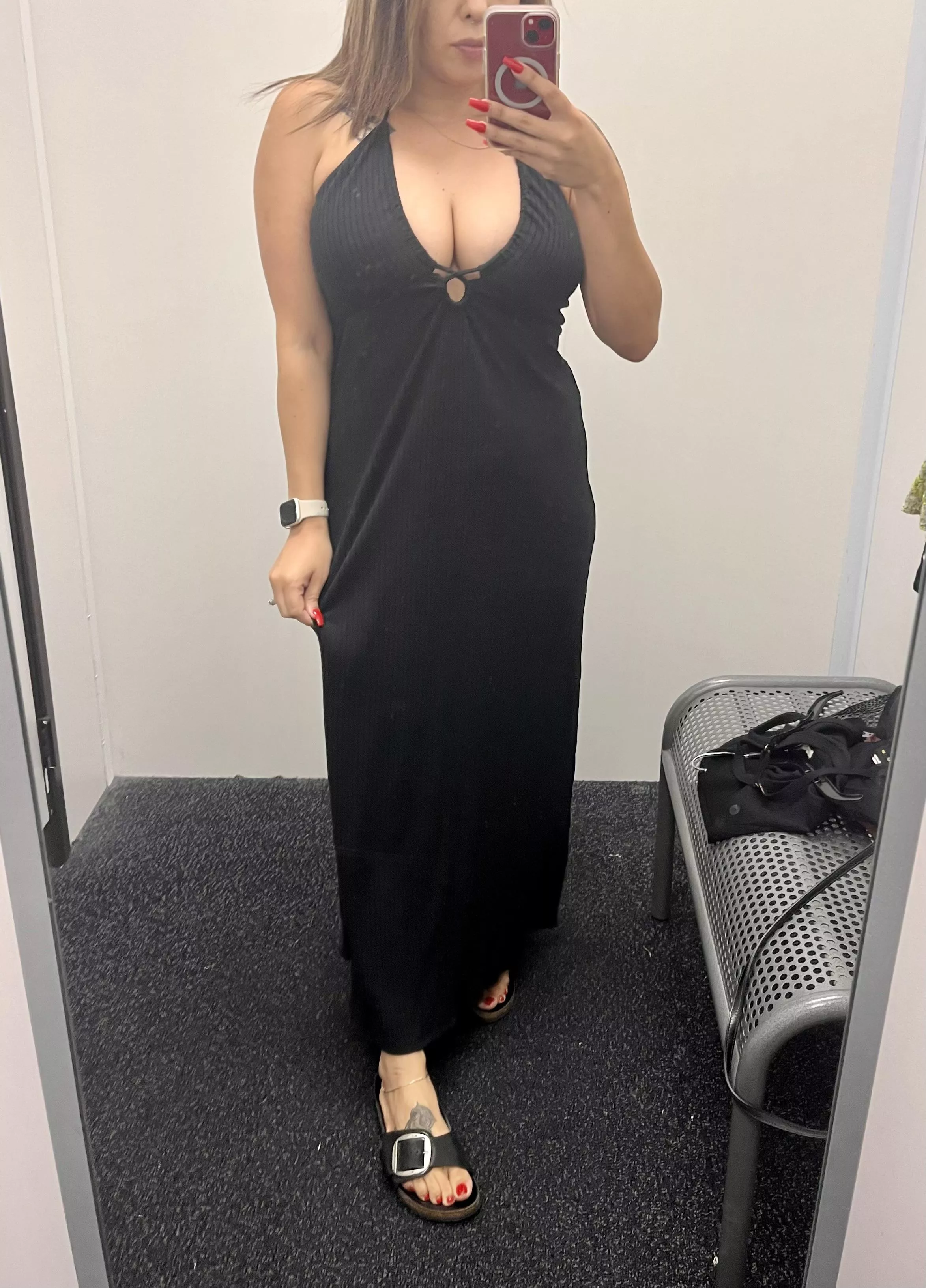 This dress perfectly fits my big Latina boobs posted by Bonny_Doll143