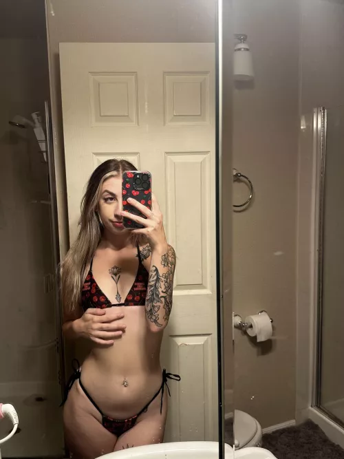 Total slutty babe that you can spend the night with. by SHARPNESSES