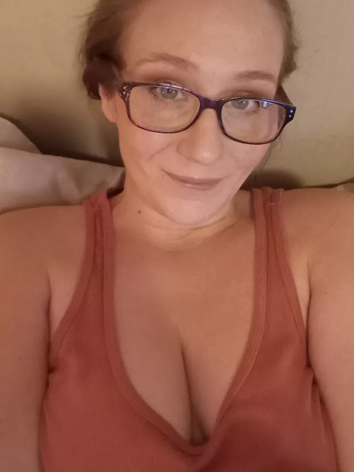 Will you be my library buddy😍 posted by Moon_Layla