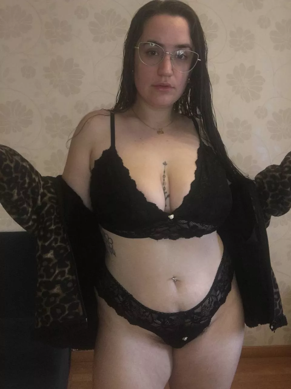 Would you say no to your friend's mother? posted by SatanicDimetapp850