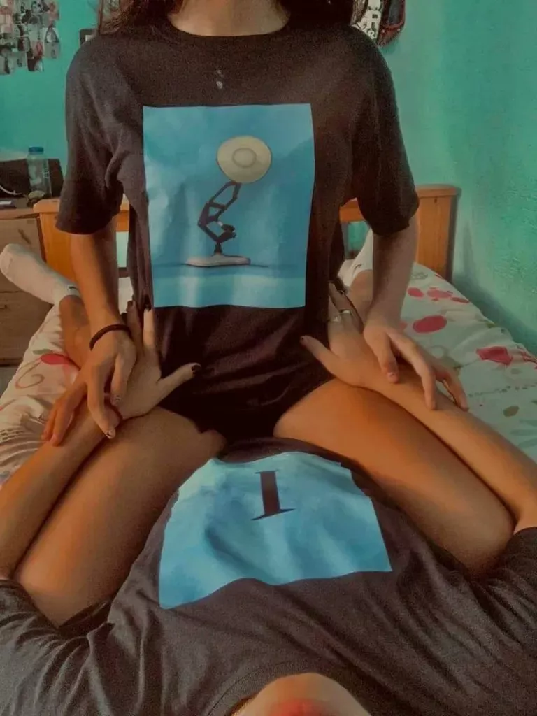 Anybody willing to be my lamp? 😔 posted by PRODIJVY