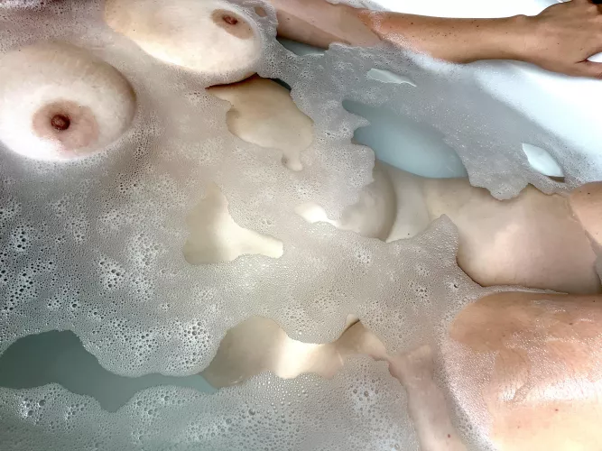 Bath time by xxMrsDxx