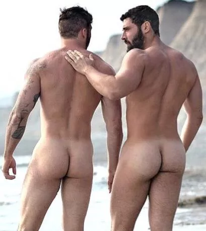 Beach butts posted by PeteGuy23