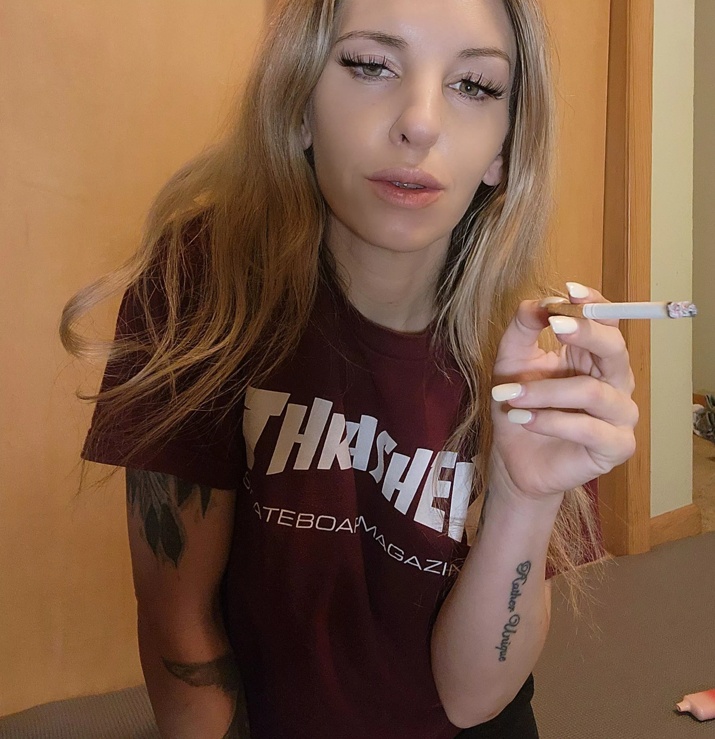 Bedtime smoke 💨 posted by Miss-marilyn-23