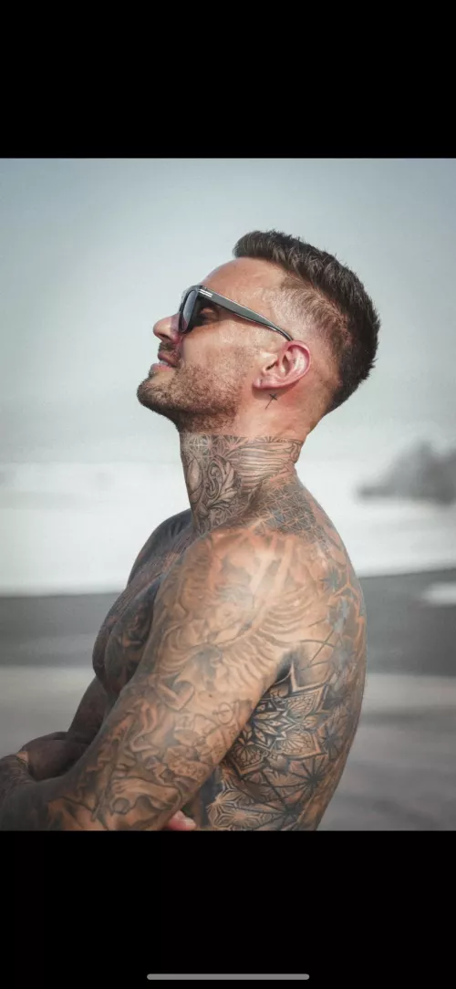 Coffee break at work 👷‍♀️ by PaintingNo9153