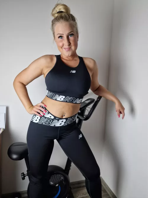 come to me honey by Kattie-Meluanie