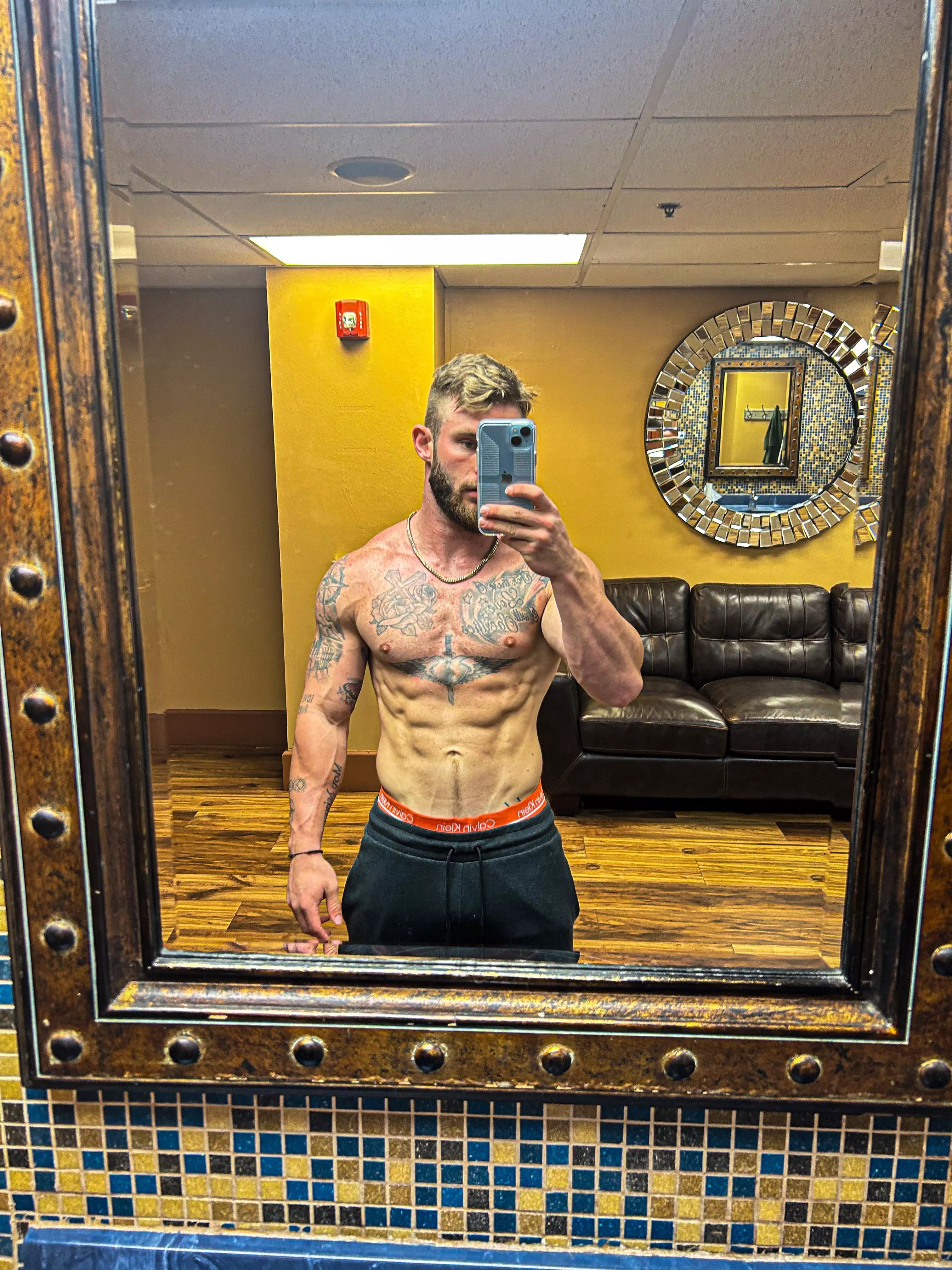 constantly torn between veins or new tats posted by jay_jizzzzz