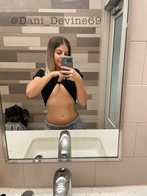 Do you have a certain kink or fetish? My fansly is the place to be if so😏 by d_devine69