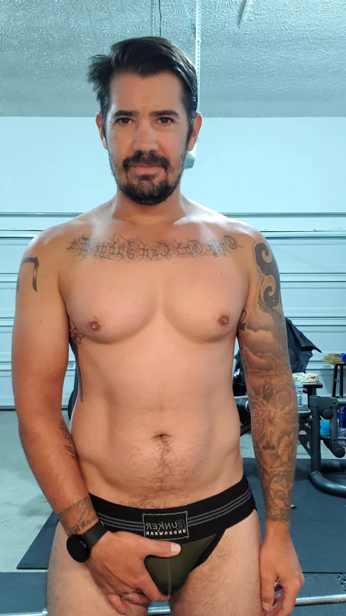 Favorite workout attire😈 by Basic-Recognition-23